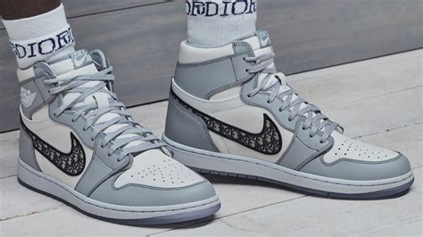 Sneakers, Dior x Air Jordan 1 sono le scarpe da avere 